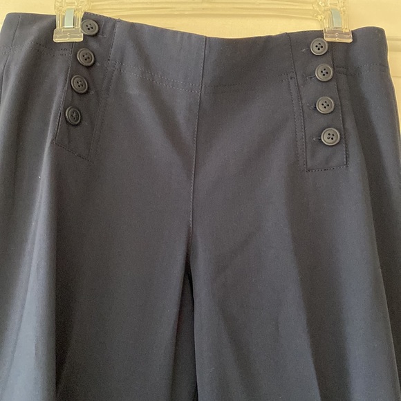 buttons on both side of the pants, navy blue size 8 - Picture 2 of 2